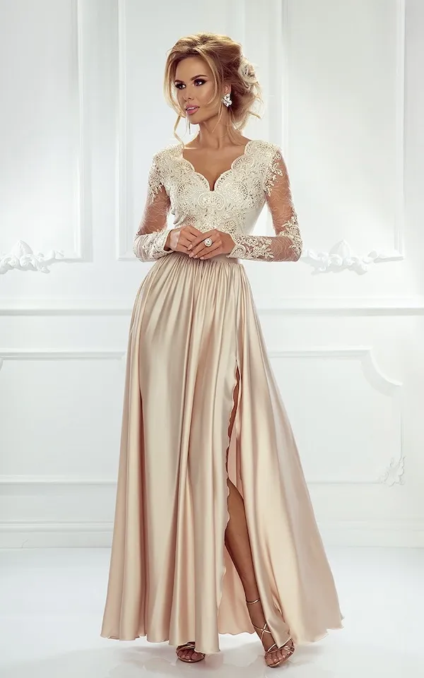 Abito lungo elegante  , corpino in tulle ricamato
