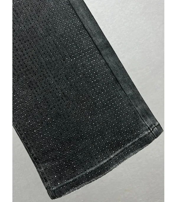 Black-strass denim streight