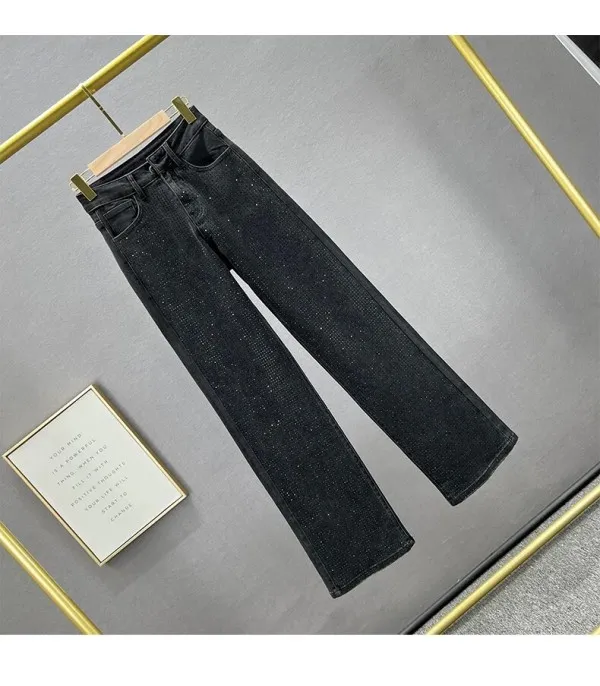 Black-strass denim streight