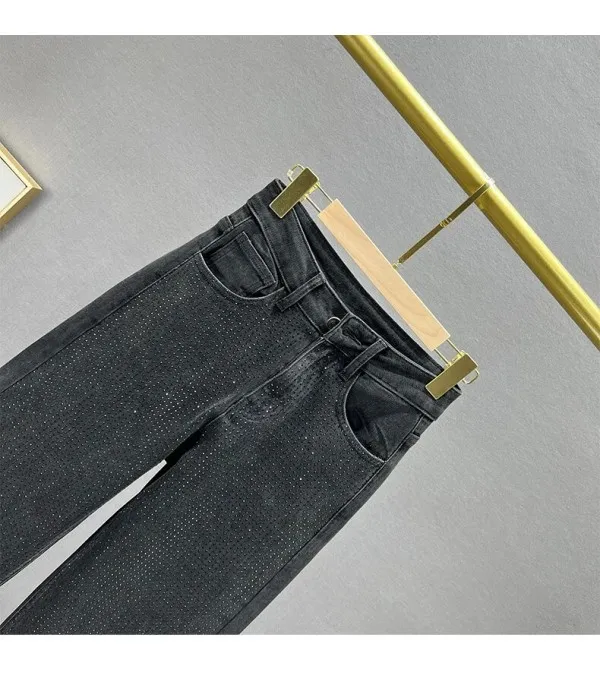 Black-strass denim streight