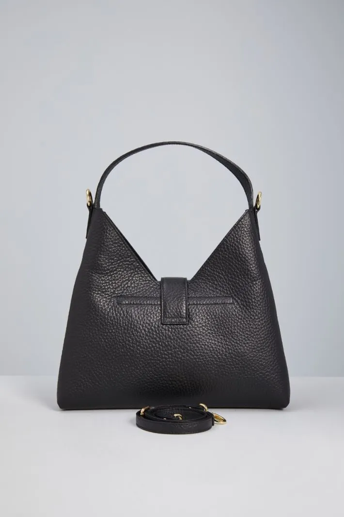 Borsa in pelle martellata