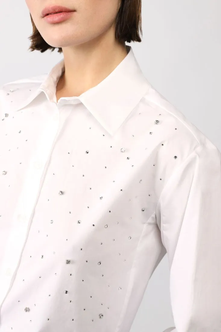 Camicia cropped con colletto classico e applicazioni strass