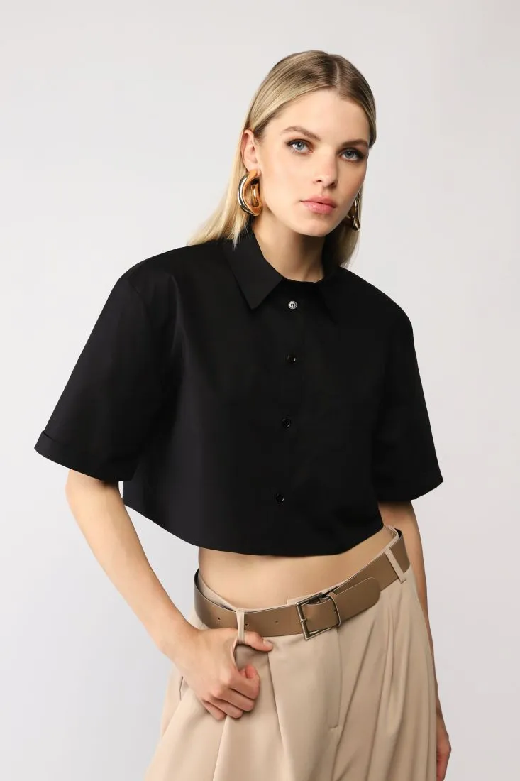 Camicia cropped con colletto classico e taschini applicati