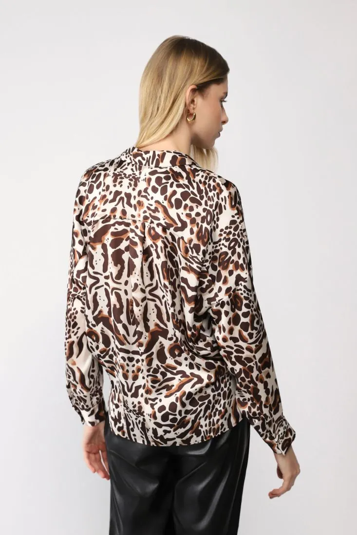 Camicia fantasia animalier con scollo a incrocio