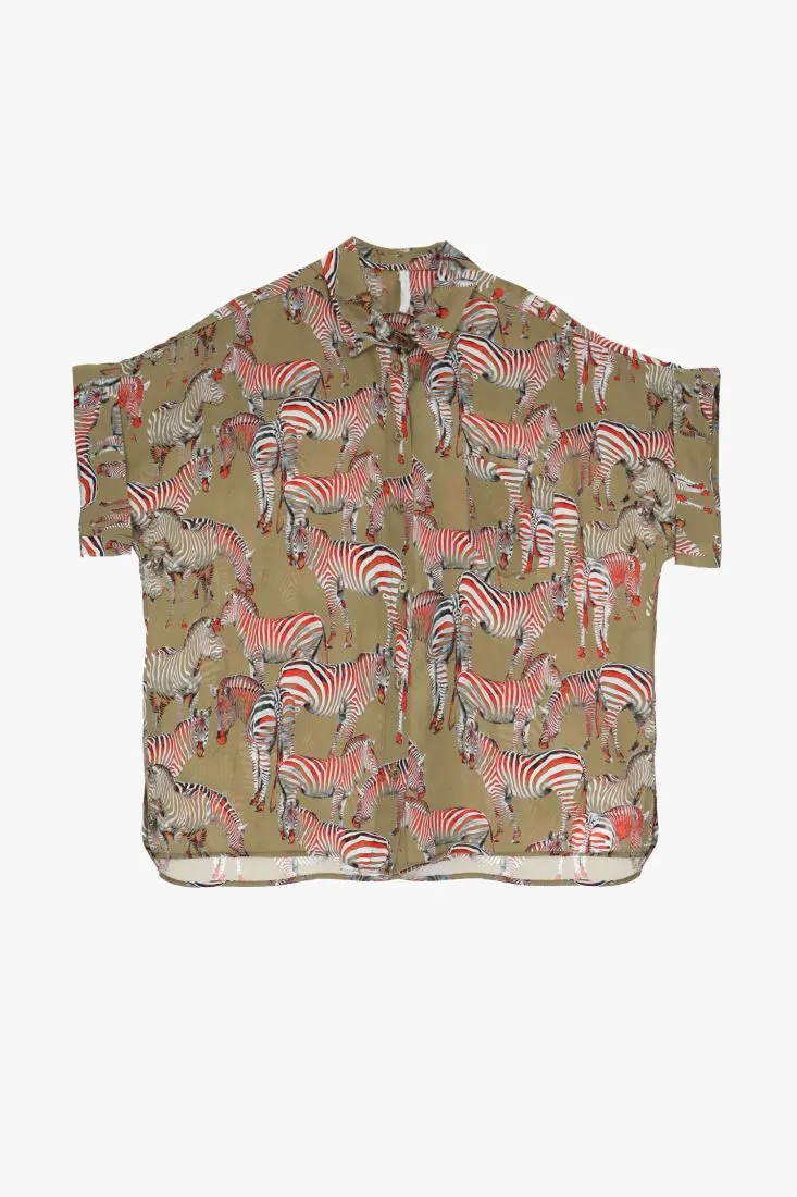 Camicia fantasia stampata con drappeggi e tasca applicata