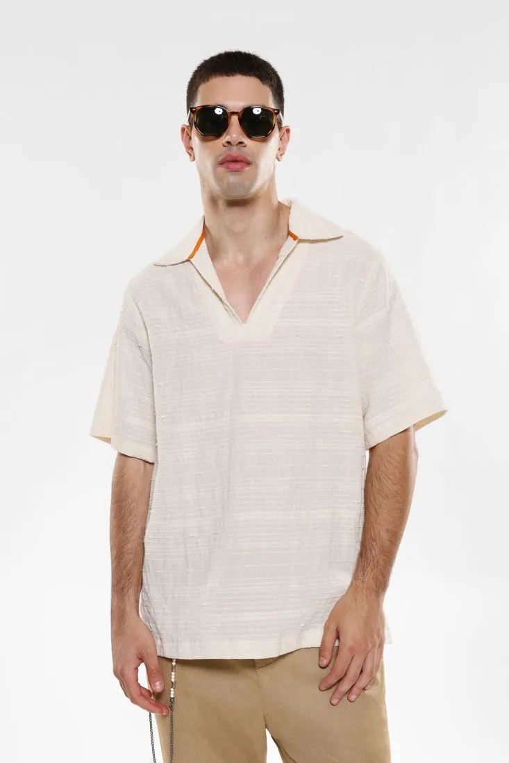 Camicia rigata in puro cotone con scollo a V