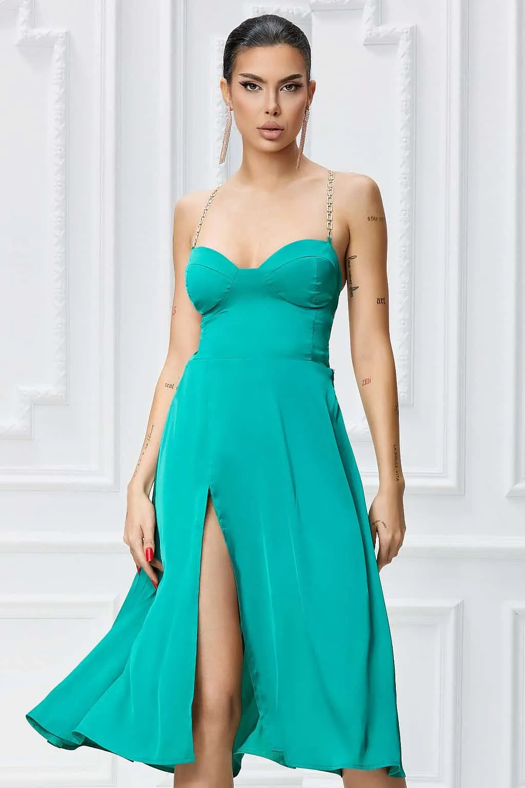 Elegante abito svasato con corpino