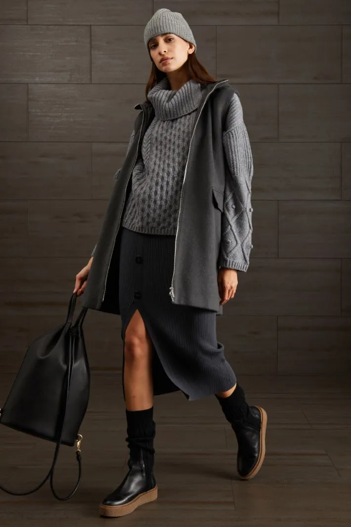 Gilet con cappuccio