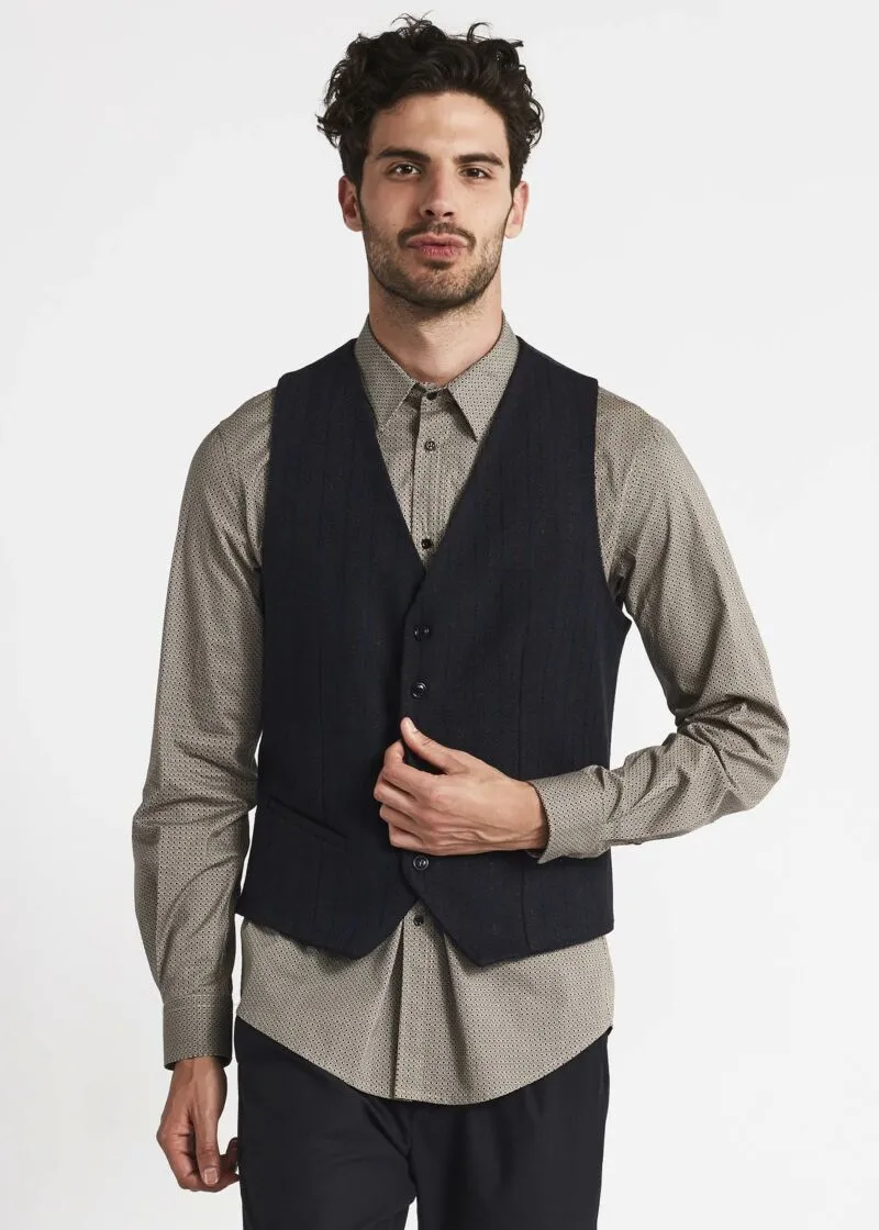 Gilet gessato dalla linea slim
