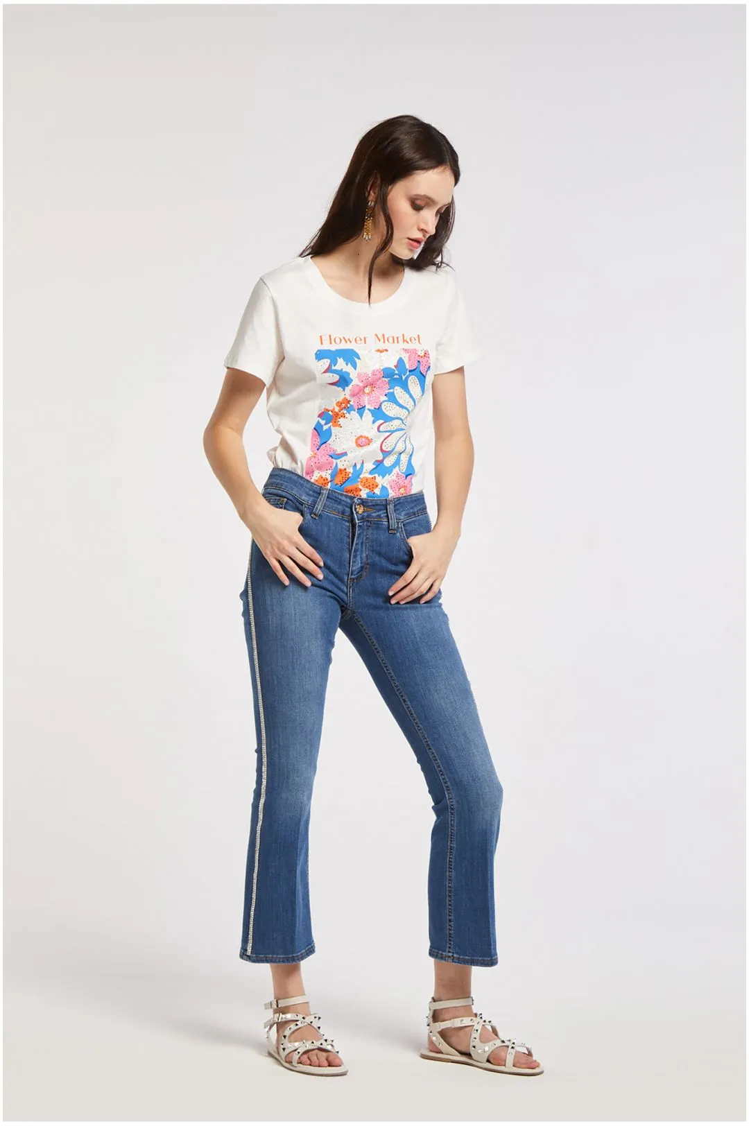 jeans cropped flare in tela superstretch con strass blu medio