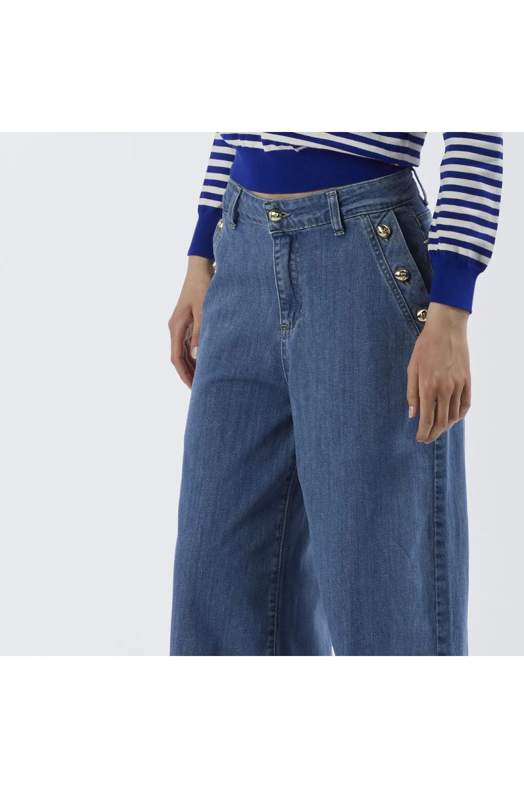 jeans denim super wide con bottoni alle tasche sky