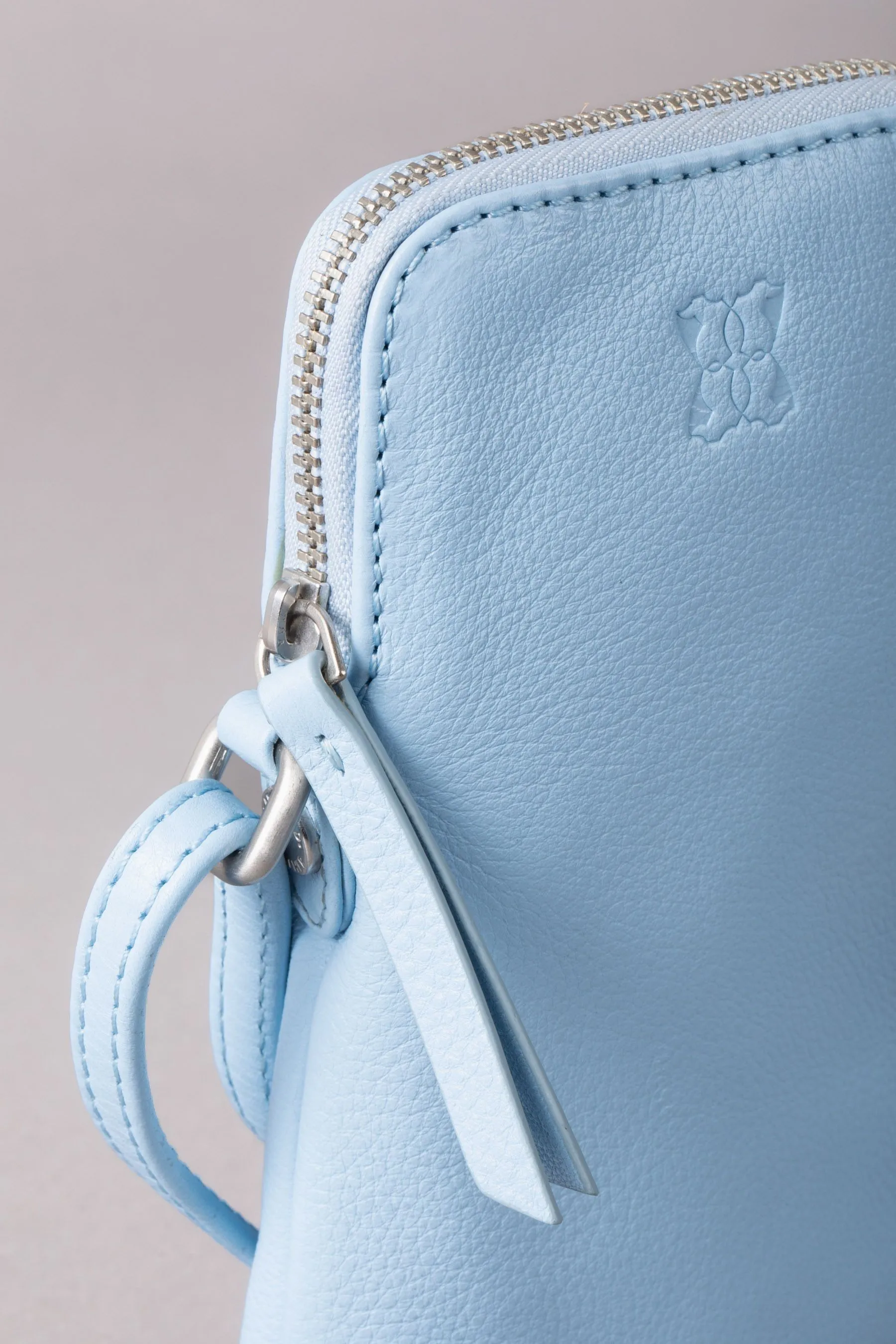 Lakeland Leather - Coniston - Pochette in pelle con tracolla per telefono