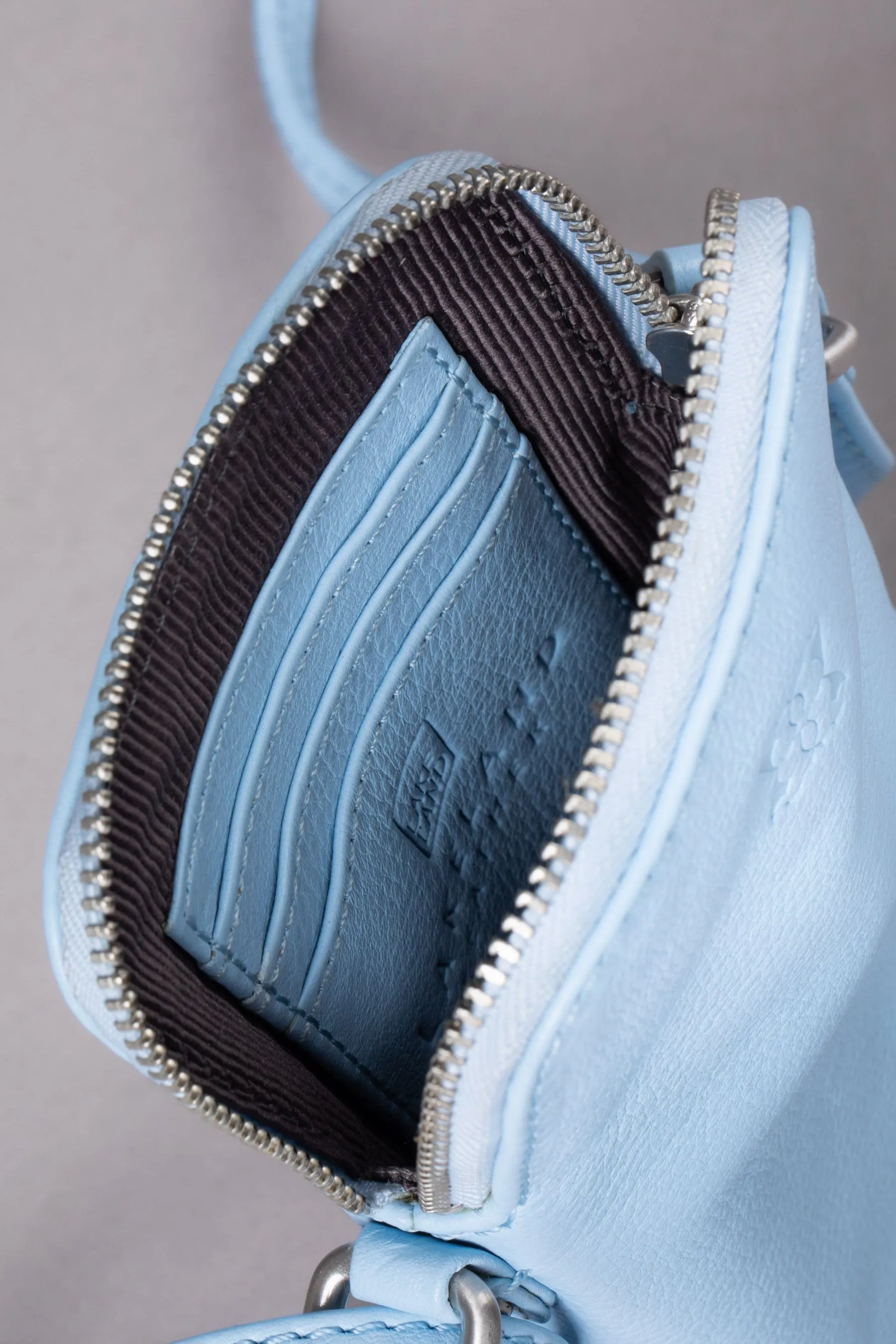 Lakeland Leather - Coniston - Pochette in pelle con tracolla per telefono
