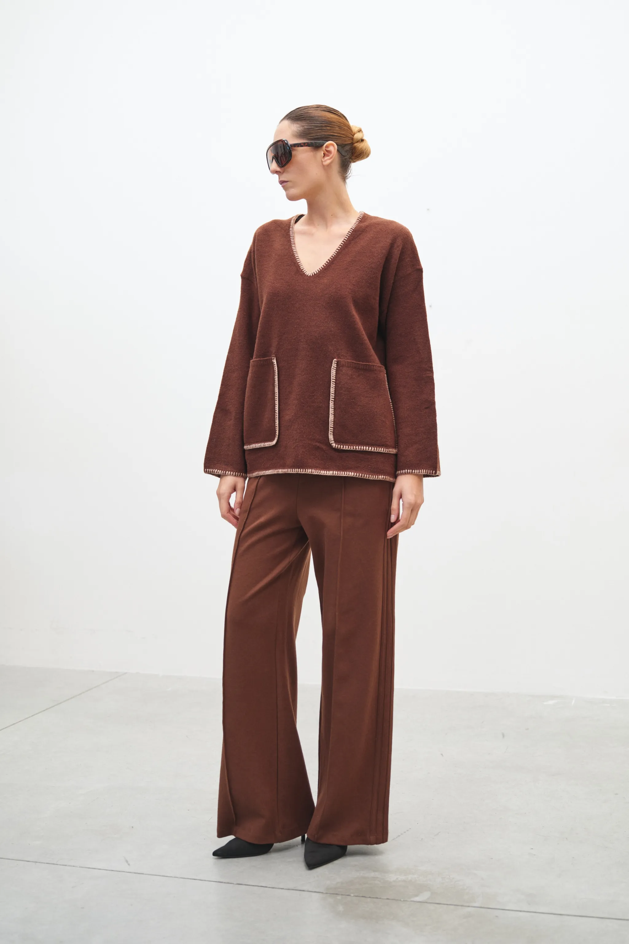 MAGLIONE CON TASCHE