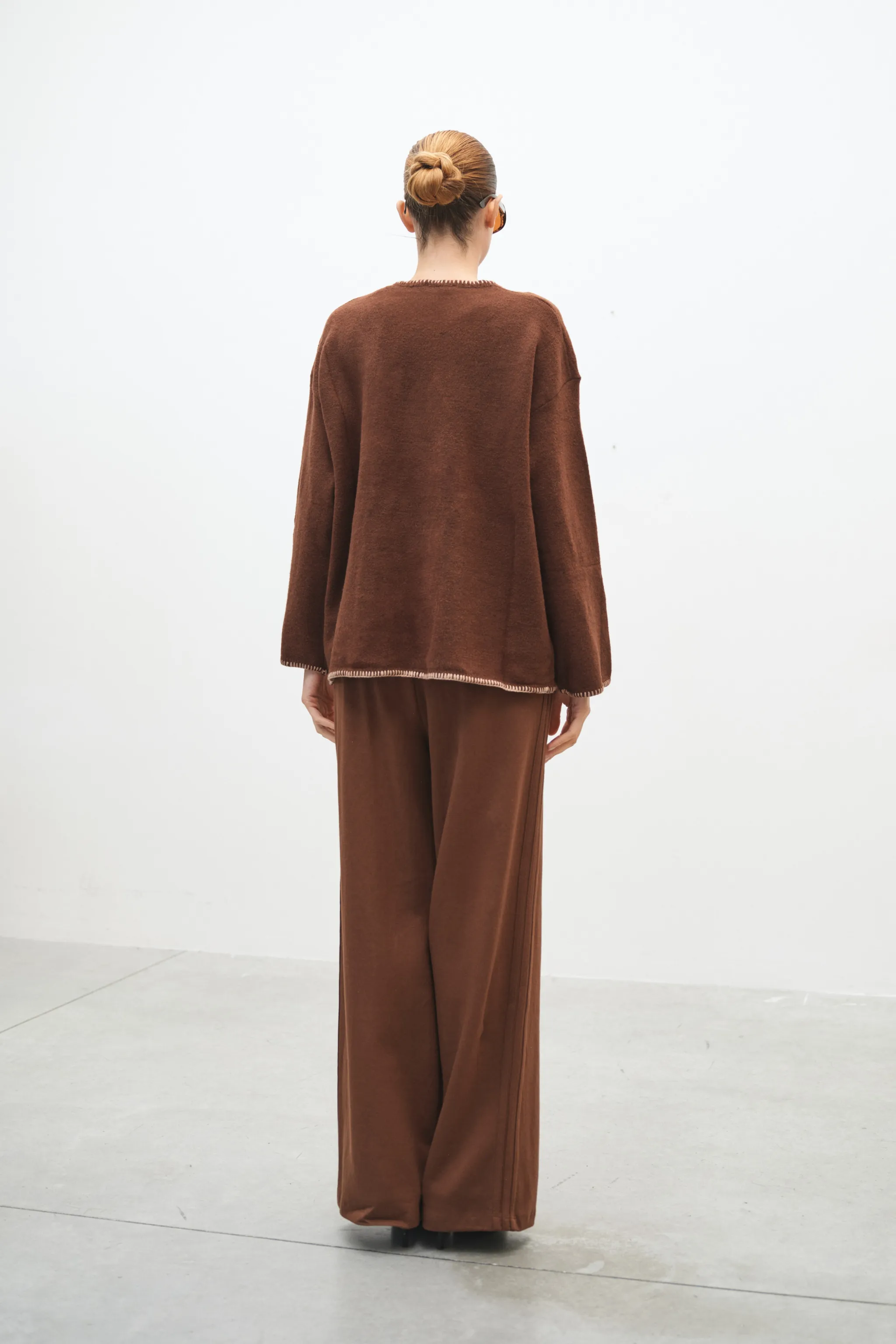 MAGLIONE CON TASCHE
