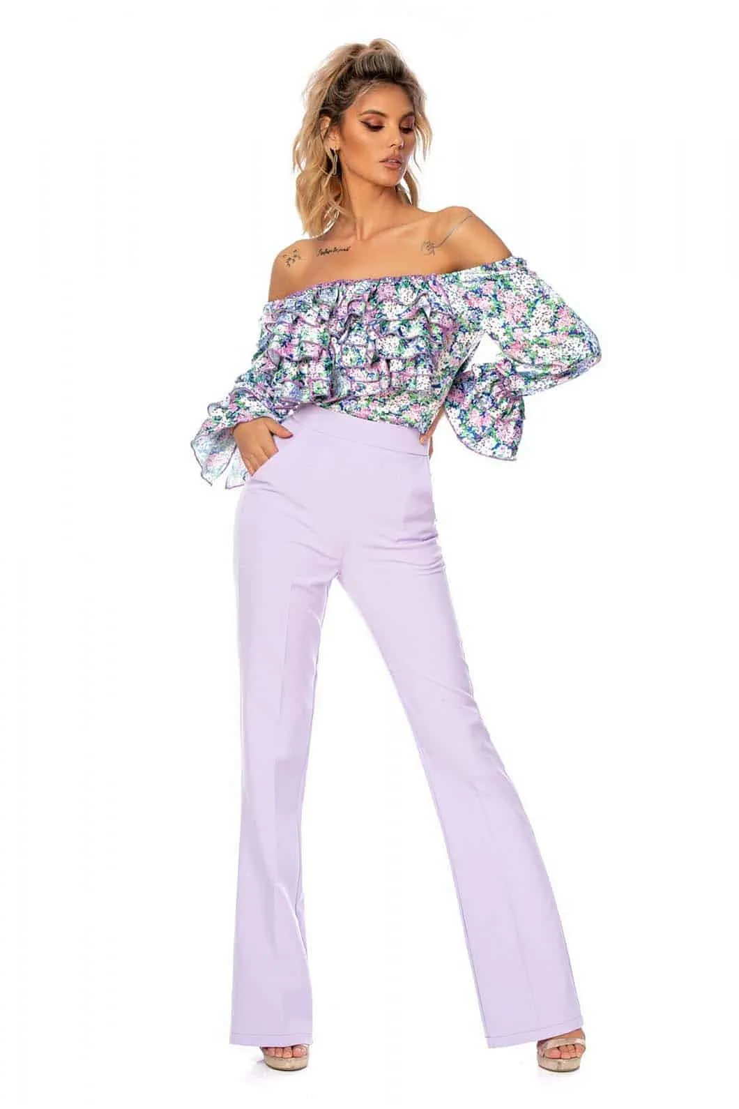 Pantaloni a sigaretta in tessuto di colore lilla