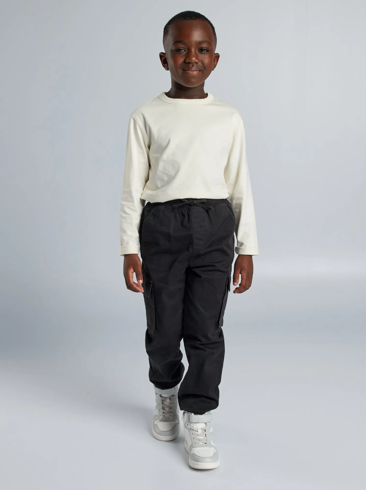 Pantaloni con tasche con patta - Taglio più confortevole - nero