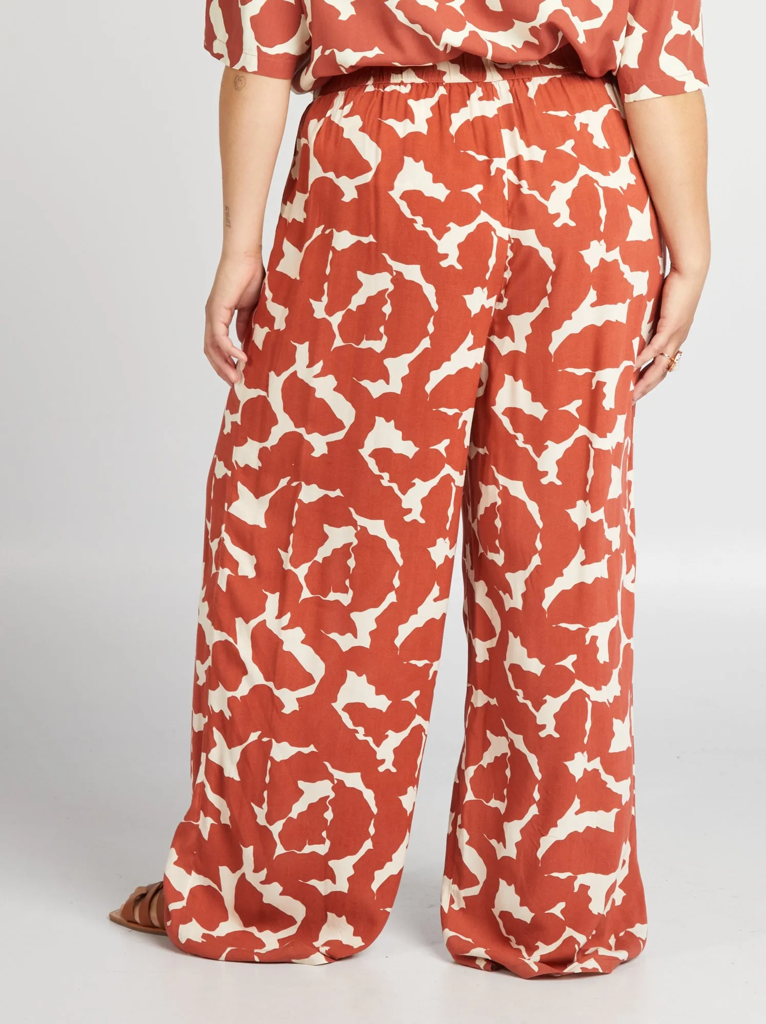 Pantaloni larghi con motivi e vita elasticizzata - ROSSO