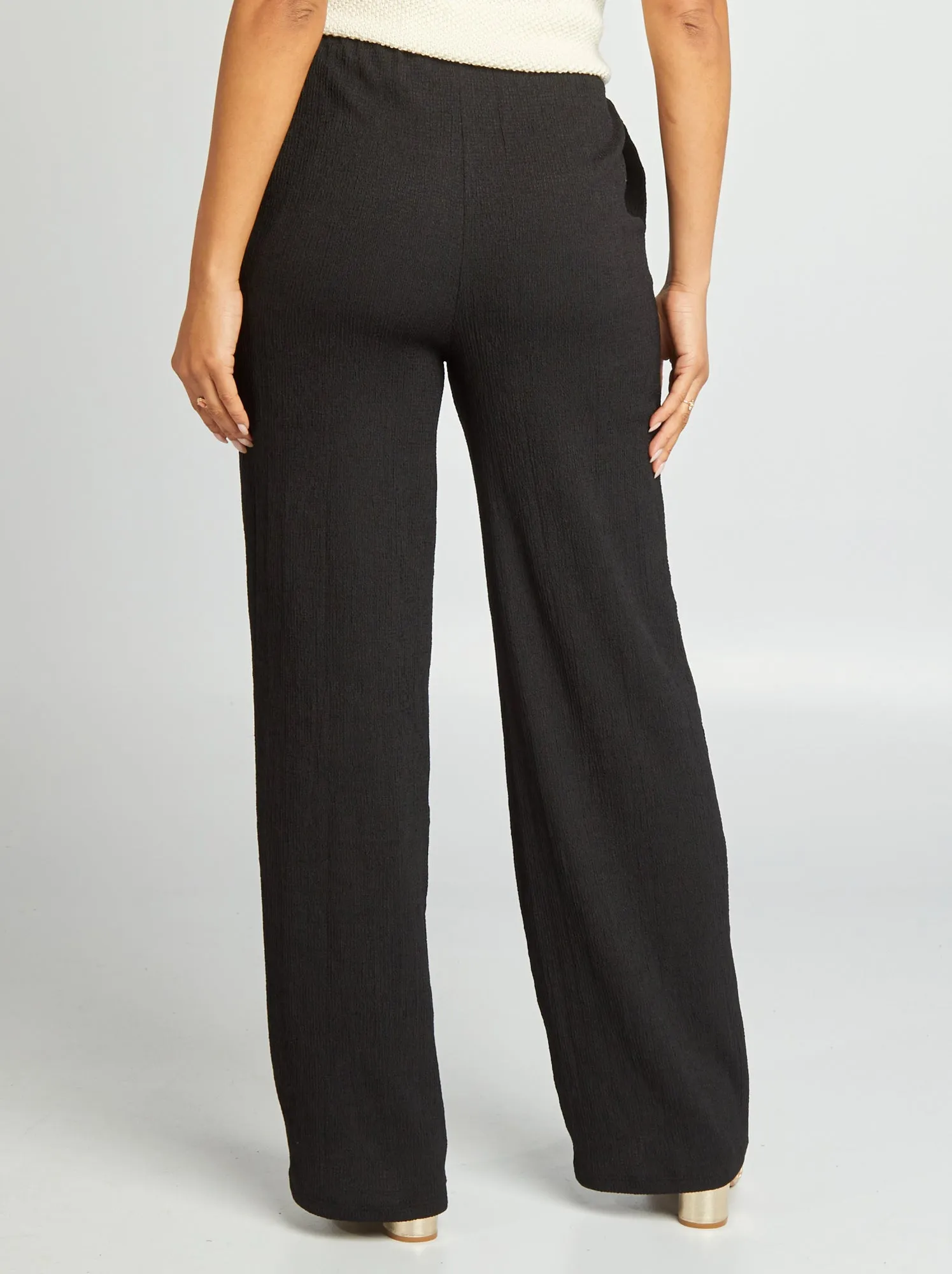 Pantaloni larghi in maglia goffrata - nero