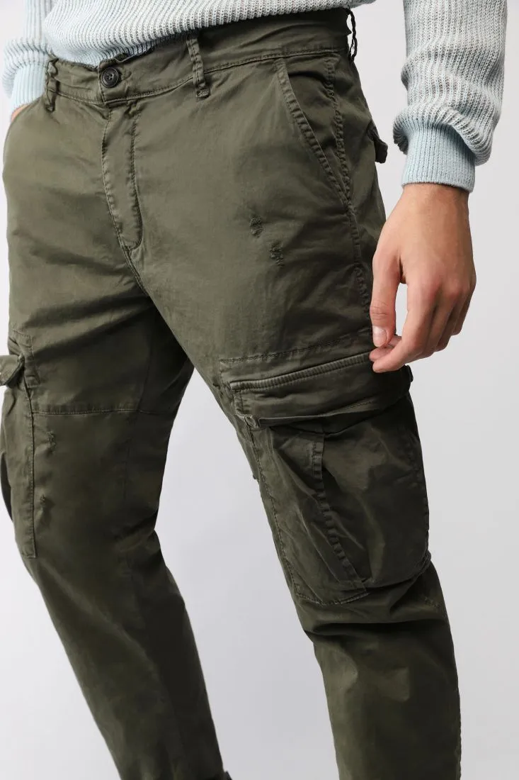 Pantaloni straight monocolour con tasche laterali applicate