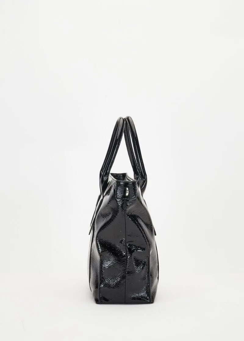 Shopping bag in vernice