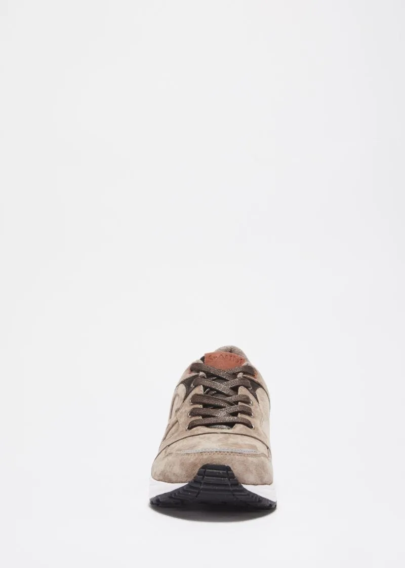 Sneaker in pelle naturale scamosciata