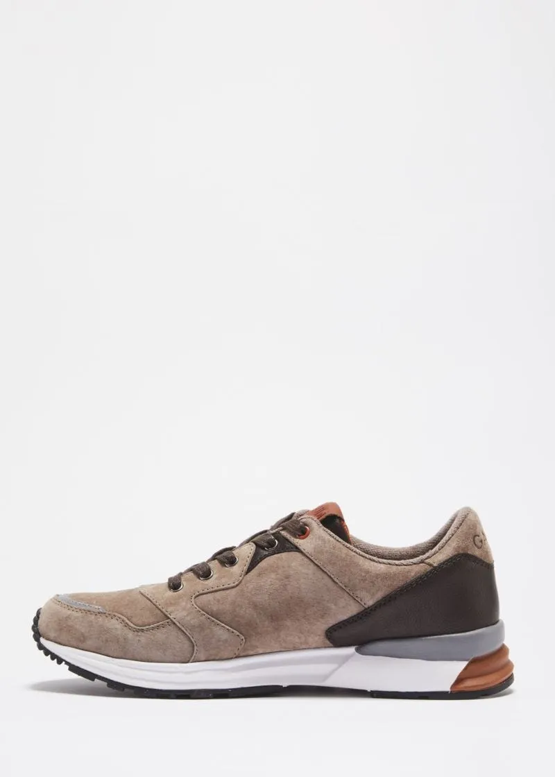 Sneaker in pelle naturale scamosciata