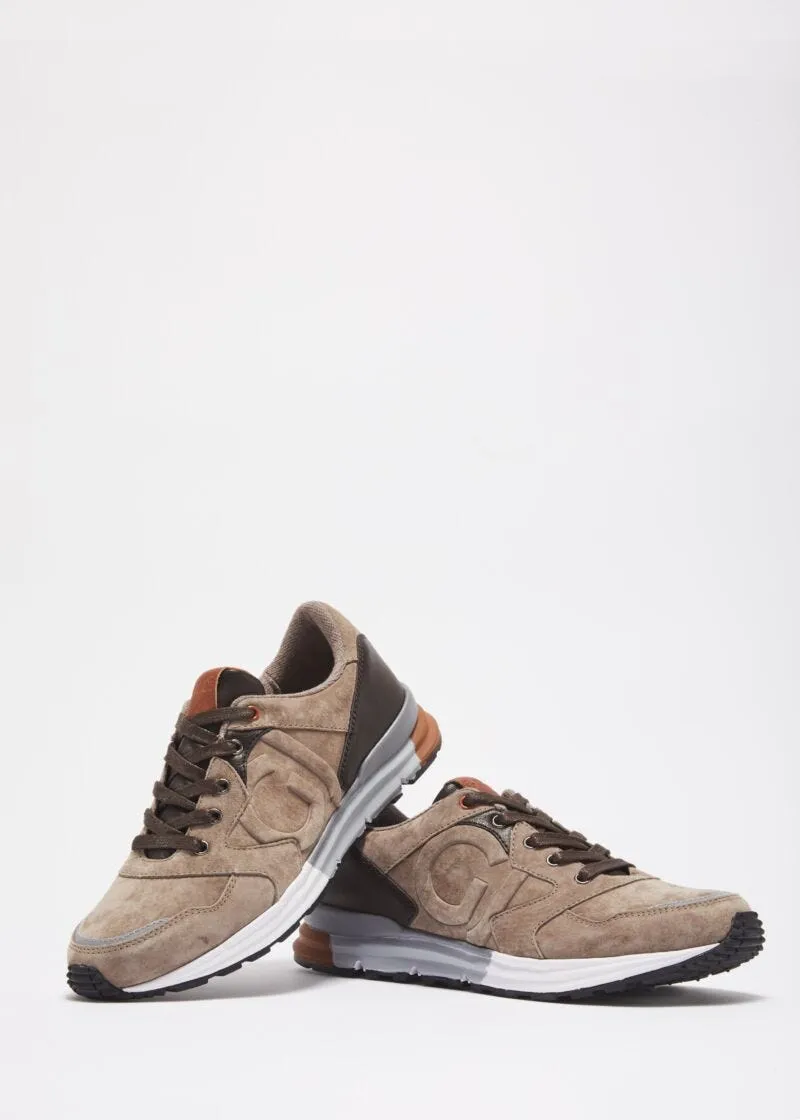 Sneaker in pelle naturale scamosciata