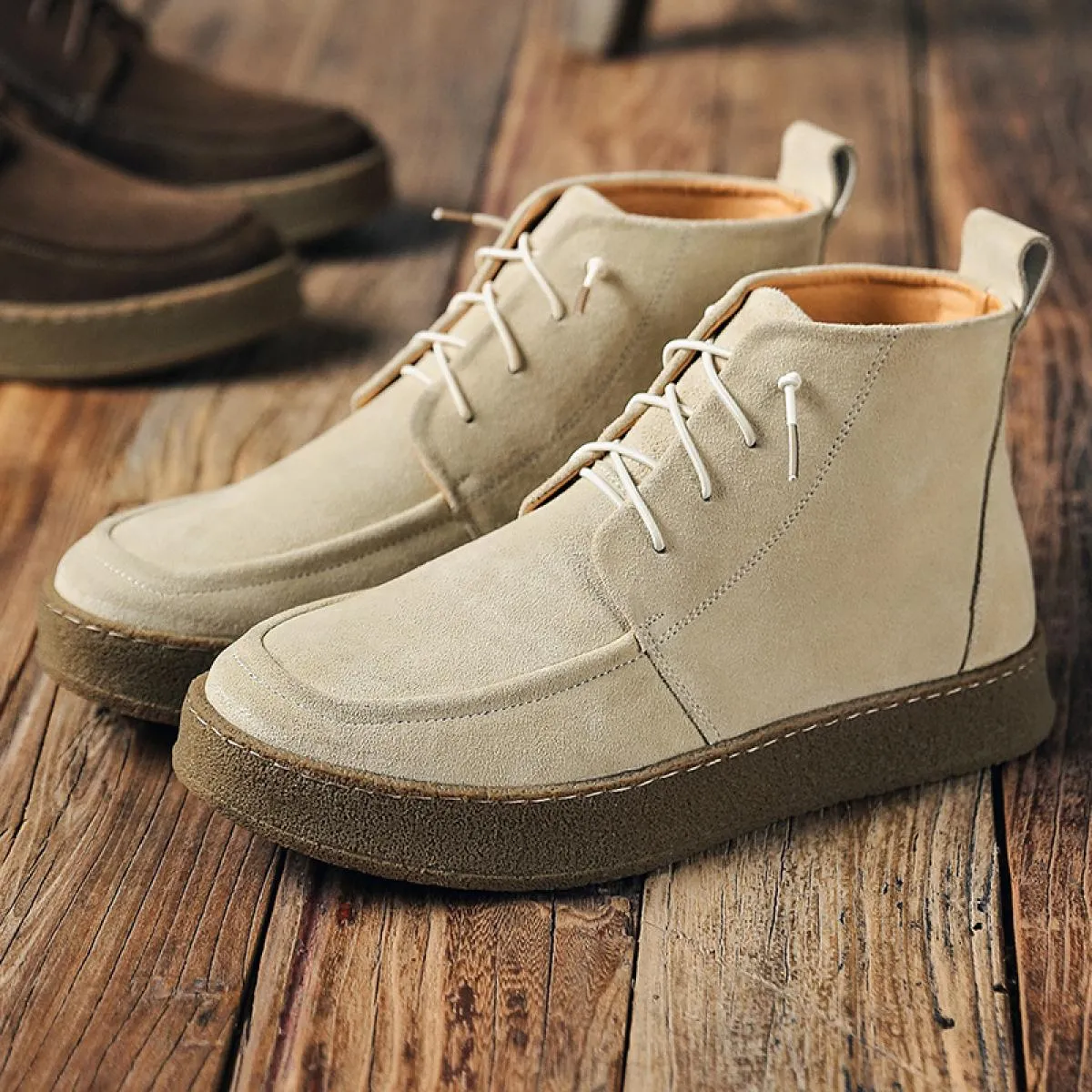 Stivaletti classici retrò da uomo Stivaletti corti alla moda in vera pelle scamosciata di mucca Stivaletti alti casual da uomo