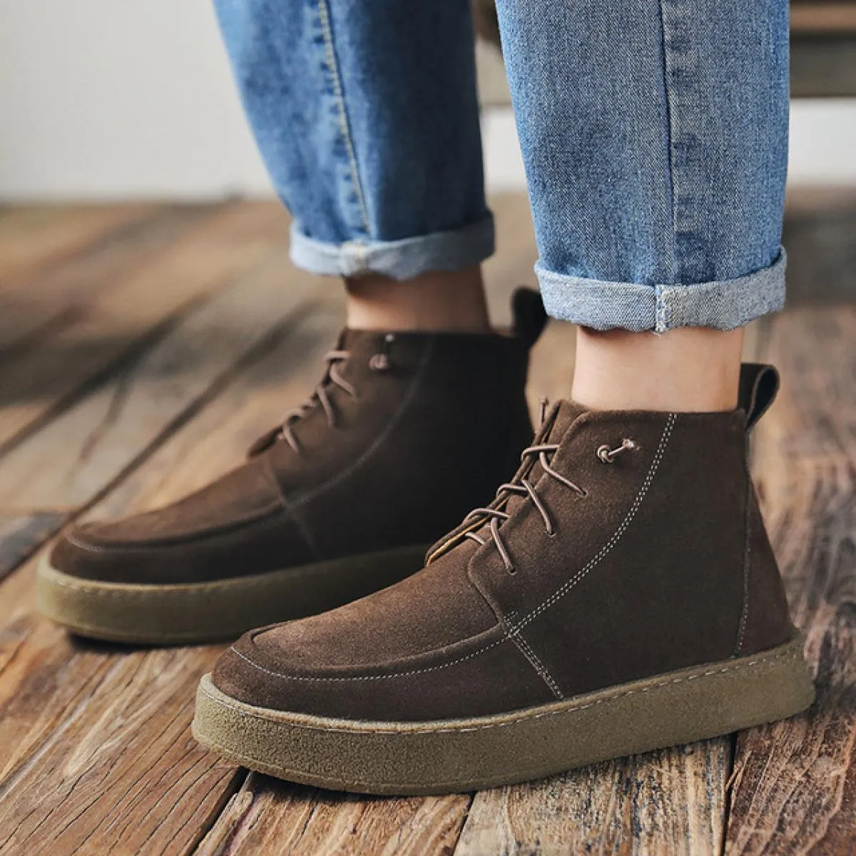 Stivaletti classici retrò da uomo Stivaletti corti alla moda in vera pelle scamosciata di mucca Stivaletti alti casual da uomo