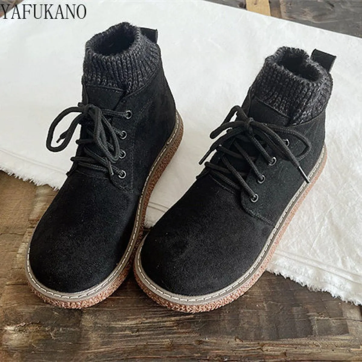 Stivaletti corti con bocca in lana retrò letterari Mori Stivaletti con plateau fatti a mano Stivaletti da donna caldi in pellicc