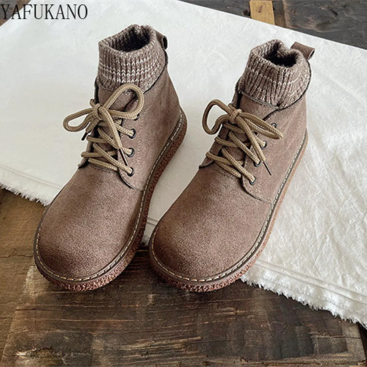 Stivaletti corti con bocca in lana retrò letterari Mori Stivaletti con plateau fatti a mano Stivaletti da donna caldi in pellicc