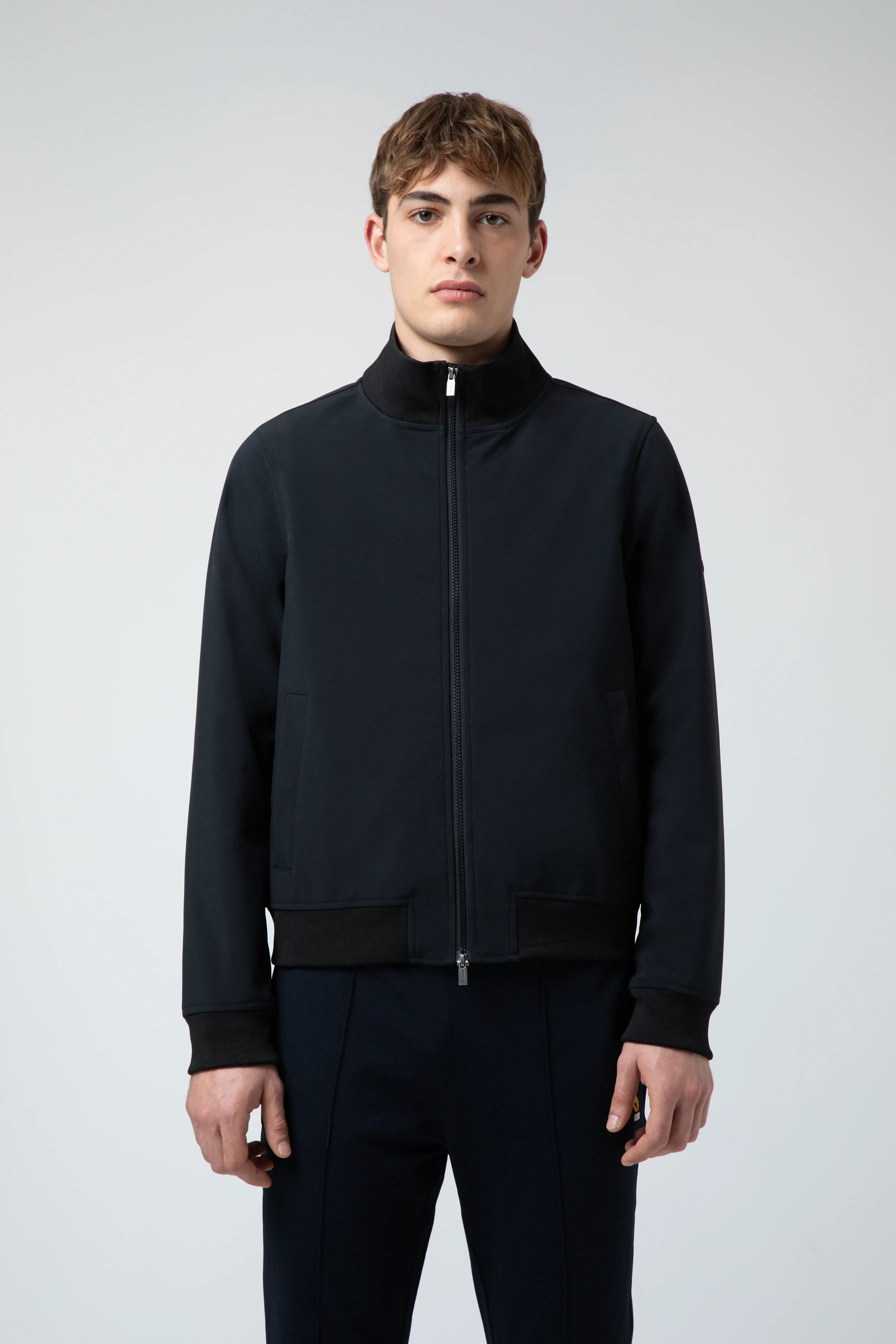 SWAMY 2.2 – Black bomber in softshell