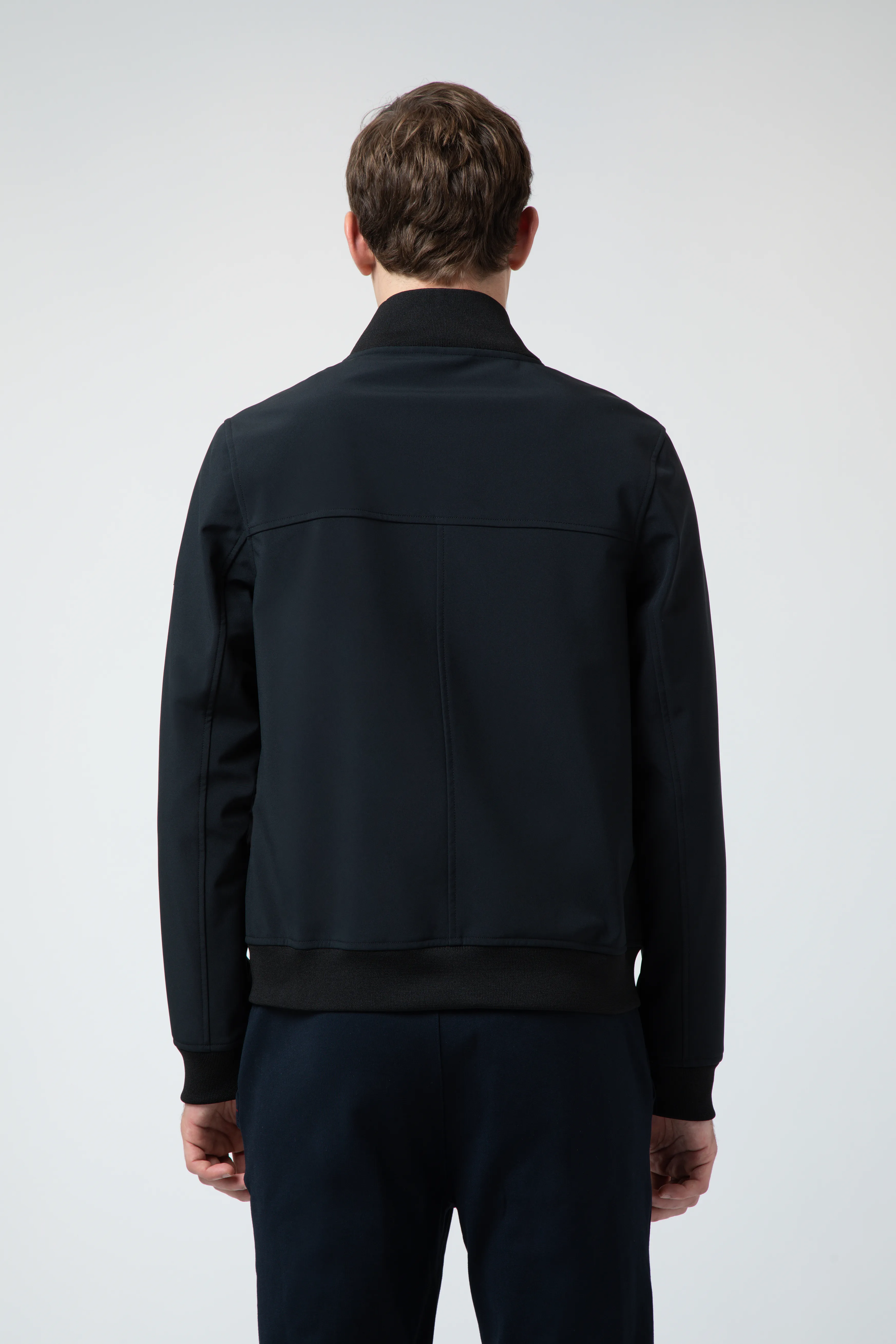 SWAMY 2.2 – Black bomber in softshell