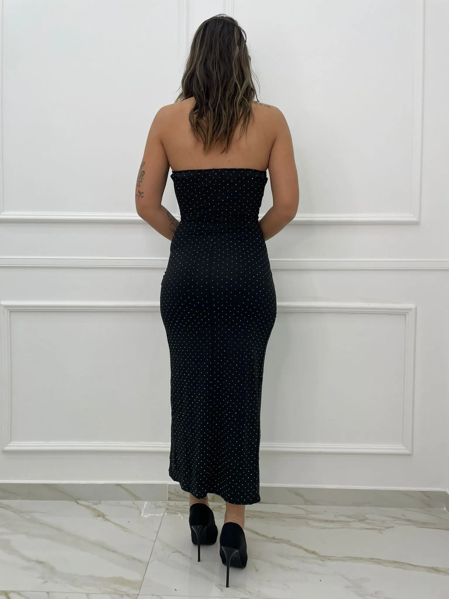 Vestito lungo con corpetto e brillantini